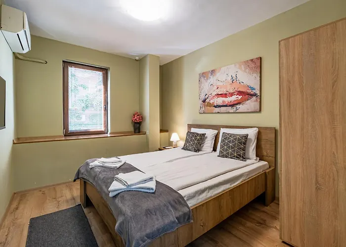 Karavelov Top Center Apartment